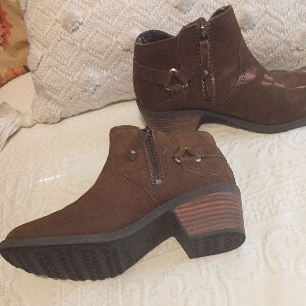 SALE💥💥Teva Boots - Picture 4 of 9